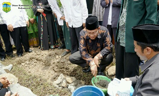 Peletakan Batu Pertama Pembangunan Gedung NU MWC Cigalontang, bertempat di Kp. Cibeureum, Desa Nanggerang, Kec. Cigalontang,