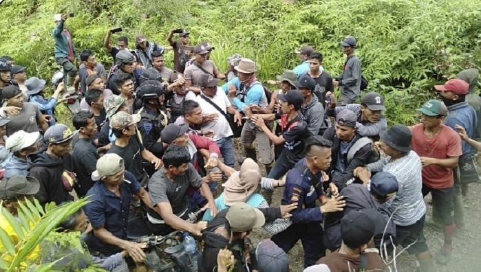 Konflik antara petani maju bersama dengan PT DDP di atas HGU PT BBS yang diduga terlantar.